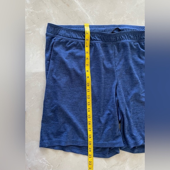 ALL IN MOTION Men's Shorts Size XXL Blue Color Elastic Waistband With Drawstring - Picture 4 of 7